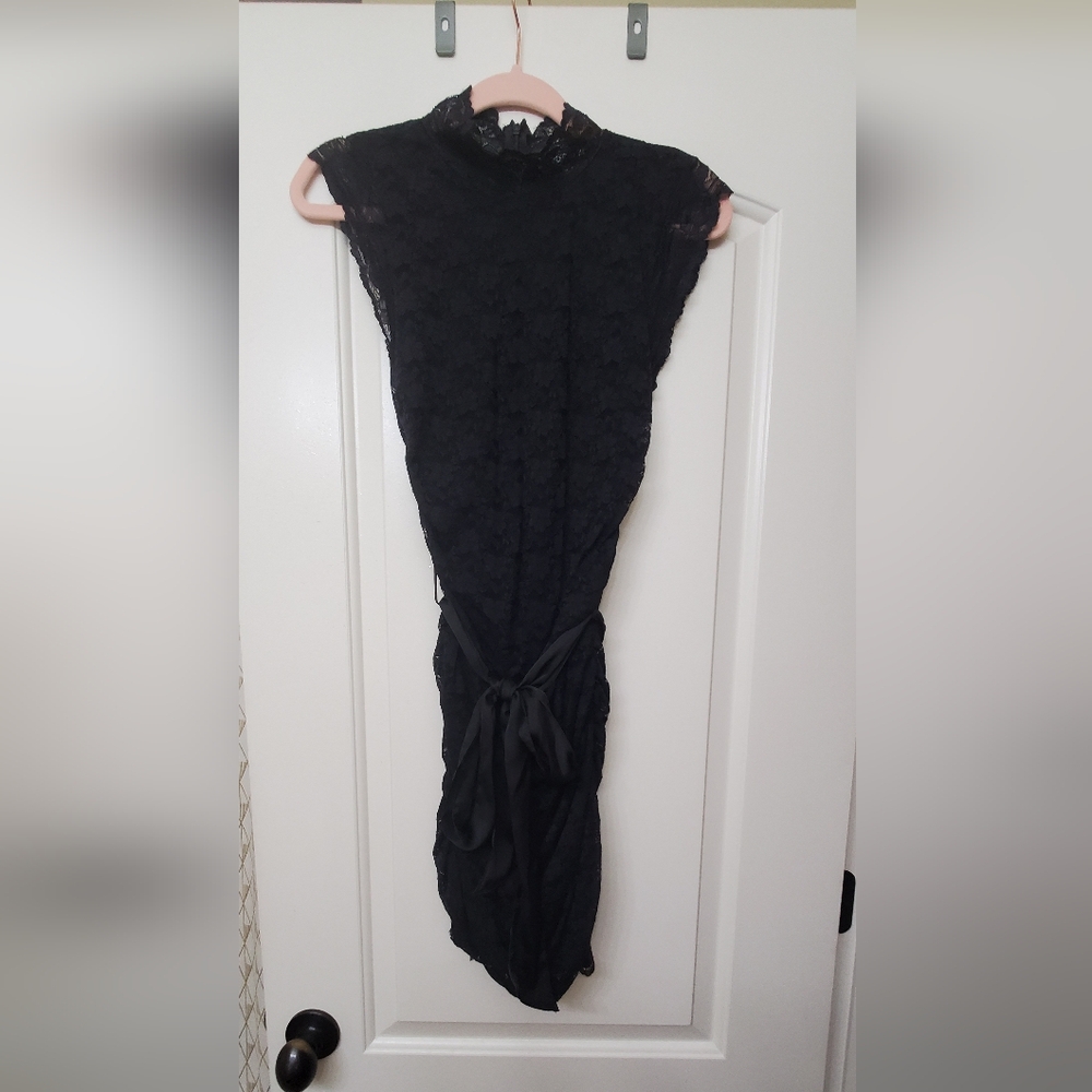 Forever 21 Black Lace Dress